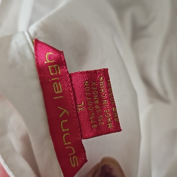 Sunny Leigh White Ruffle Button-up - Picture 6 of 8